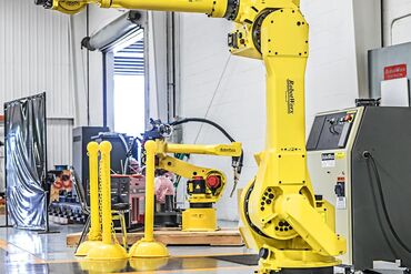 The Fanuc M-710iC/70 Brings Fast Speeds and Reliability